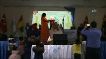 Fedakar Türk Öğretmenlere Afrika'da Dillere Destan Düğün- Afrikalı Çocuklardan 'Kınayı Getir'...