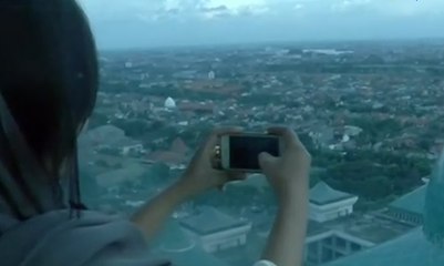 Warga Antusias Berwisata Religi ke Masjid Al-Akbar