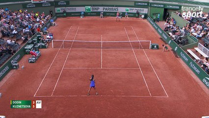 Roland-Garros 2017 : Fantastique revers d’Océane Dodin (4-5)