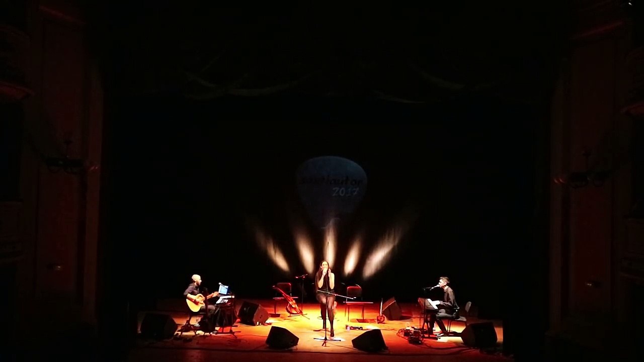 Rosa Cedrón - Unha e outra vez (Teatro Principal,Santiautor)(Cyndi Lauper-Time after time,cover)