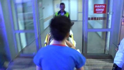 Bacağına Demir Tel Saplanan Genci İtfaiye Kurtardı