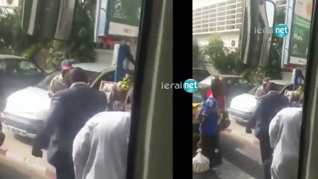 Regardez le député Farba Ngom, il se bat dans la rue avec...