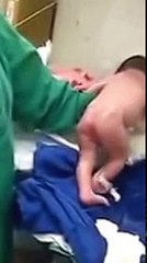 BEBE RECIEN NACIDO QUE CAMINA