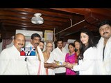 Actress of Baahubali 2 movie Anushka Shetty visits Kolluru Mookambika Temple
