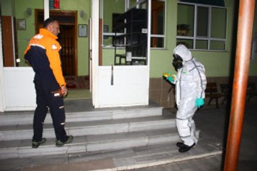 Camide Büyük Panik! Cemaat Bir Anda Öksürmeye Başladı, 21 Kişi Hastanelik Oldu