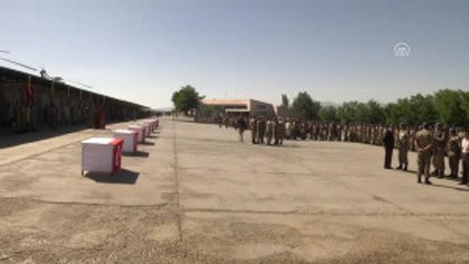 Düşen Helikopterde Şehit Olan Askerler Için Tören Düzenledi