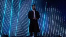 Brian Justin Crum - Singer Delivers Powerful 'Cre