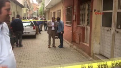 Izmir'de Terör Örgütüne Eleman Temin Eden 12 Kişi Gözaltına Alındı
