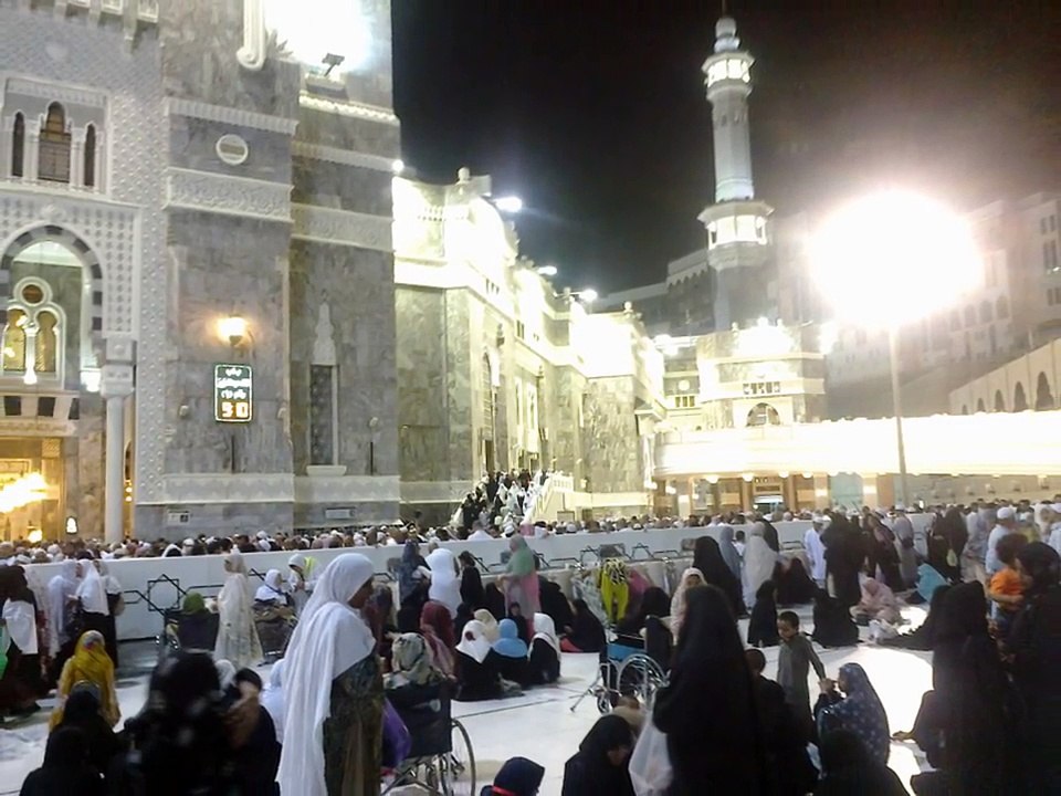 Kabay Ki Ronaq Kabay Ka Manzar Allah Ho Akbar- (by Sayyed Sabeeh Rehmani)