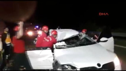 Şanlıurfa - Tır Ile Çarpışan Otomobilde 1 Ölü, 1 Yaralı