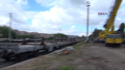 Sivas Vagona Ray Yüklemesi Sırasında Kaza 1 Yaralı