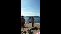 Water Jump : d'impressionnantes figures sur le quai de Saint-Tropez