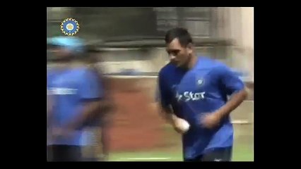 RARE Video - MS Dhoni is bowling to Virat Kohli