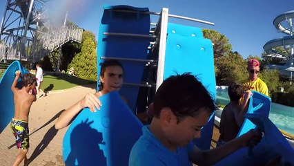 VLOG - GROSSE FRAYEUR au PARC AQUATIQUE AQUALAND - Toboggans Aquatiques Adrénaline