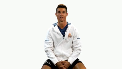 Jugadores del Madrid y Barça se unen por la educación