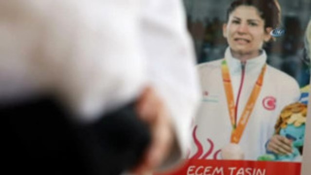 Hayatındaki Engelleri Judo ile Kaldırdı