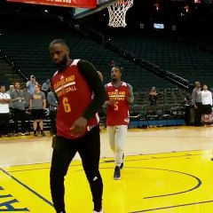 Llego el momento de la verdad entre Lebron Vs Curry y comienzan los calentamientos