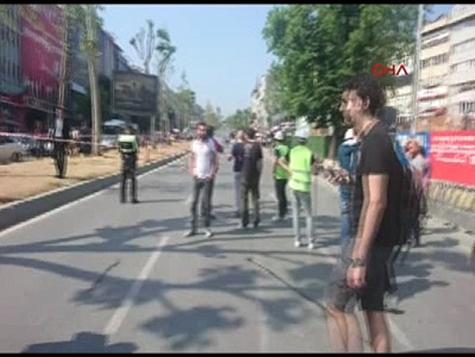 BEŞİKTAŞ'TA YOL ÇÖKTÜ