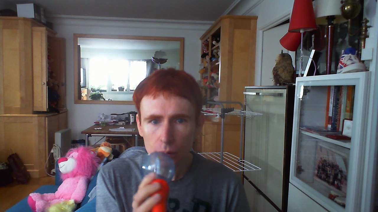 Wiwi égratigne "i believe (when i fall in love it will be forever)" de Stevie Wonder