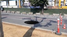 Beşiktaş Barbaros Bulvarı'nda Metro Çalışması Nedeniyle Yol Çöktü