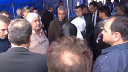 Bakan Tüfenkci, Şehit Yarbay Songül Yakut'un Ailesini Ziyaret Etti