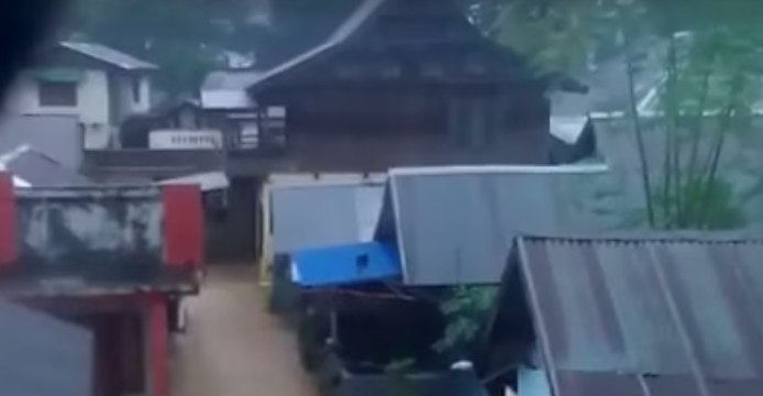 Streets Flooded as Fatal Landslide Hits Sulawesi