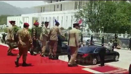 Gen Qamar Bajwa & Nawaz Sharif In Parliament