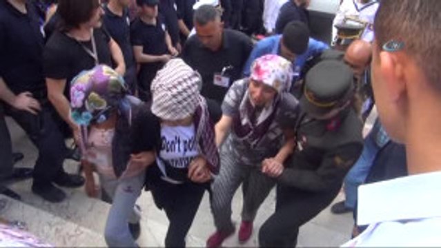 Şehit Annesi, Evladını 'Şehitler Ölmez Vatan Bölünmez' Diyerek Uğurladı