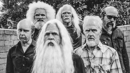 Foo Fighters Release New Single 'Run' | Billboard News