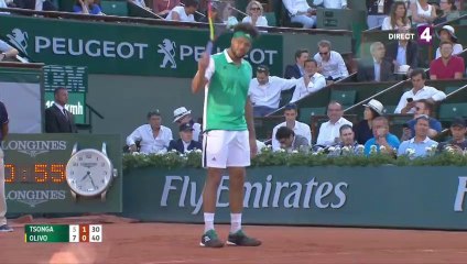 "Hey Jo, t'es pas venu ici pour souffrir ok ?"