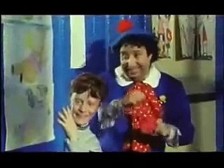 skirt unravels Lady--Hd