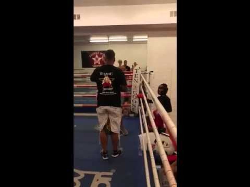 Justin bieber at goossen gym with Ricky Funez