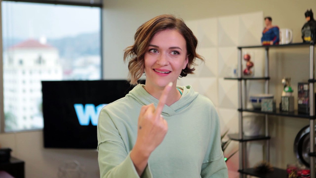 New York Mets Mascot Mr. Met Flips Off Fans!