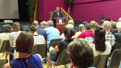 Francia: Justicia abre investigación contra ministro de Macron