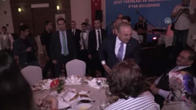 Bakan Çavuşoğlu, Şehit Yakınları ve Gazilerle Iftarda Bir Araya Geldi