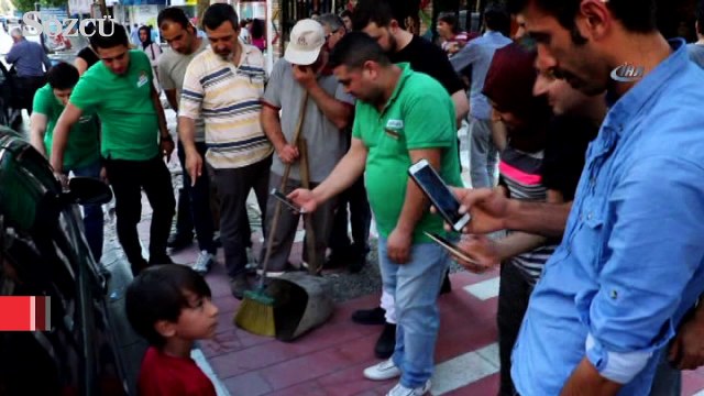 Şehrin ortasında yılan paniği