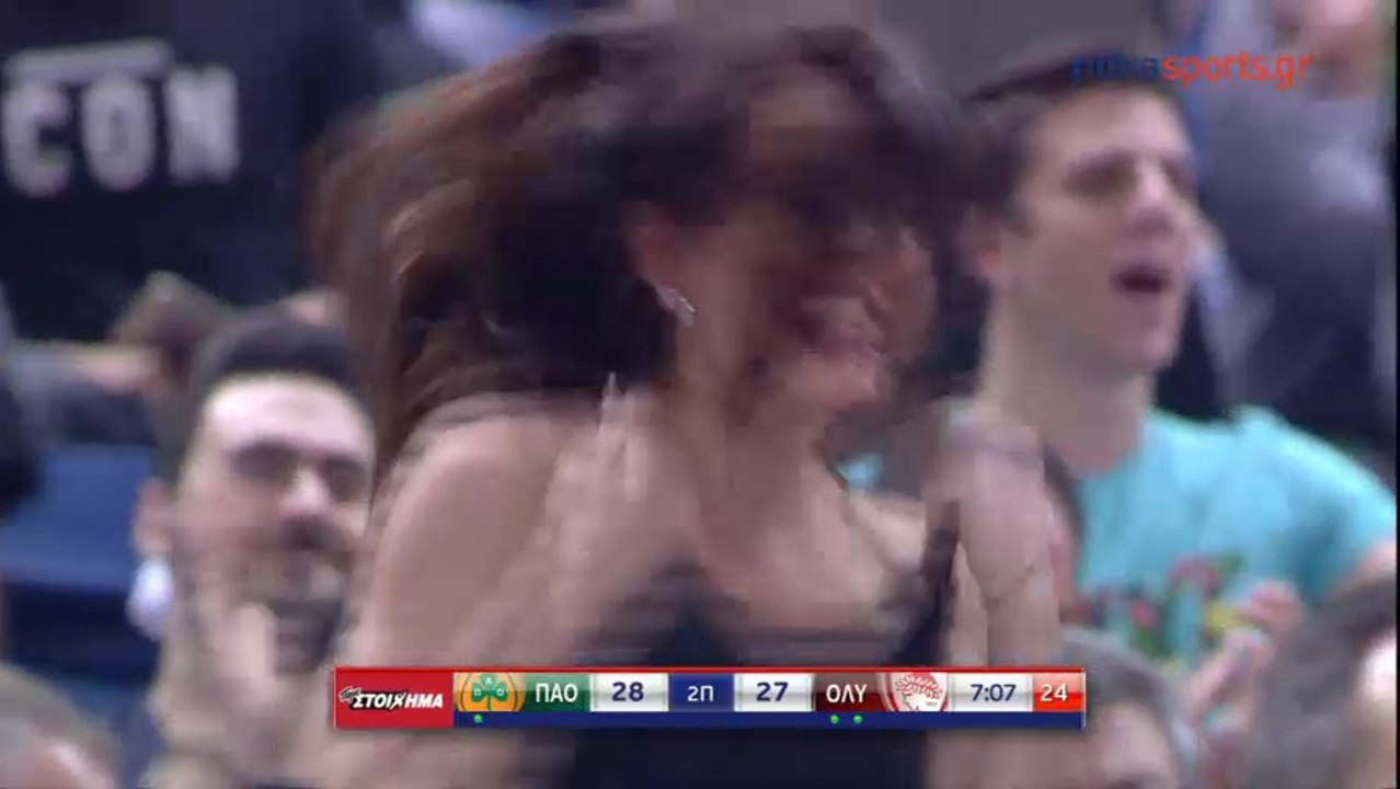 Ο ξέφρενος πανηγυρισμός της φίλης του ΠΑΟ - Παναθηναϊκός 84-80 Ολυμπιακός – 01.06.2017