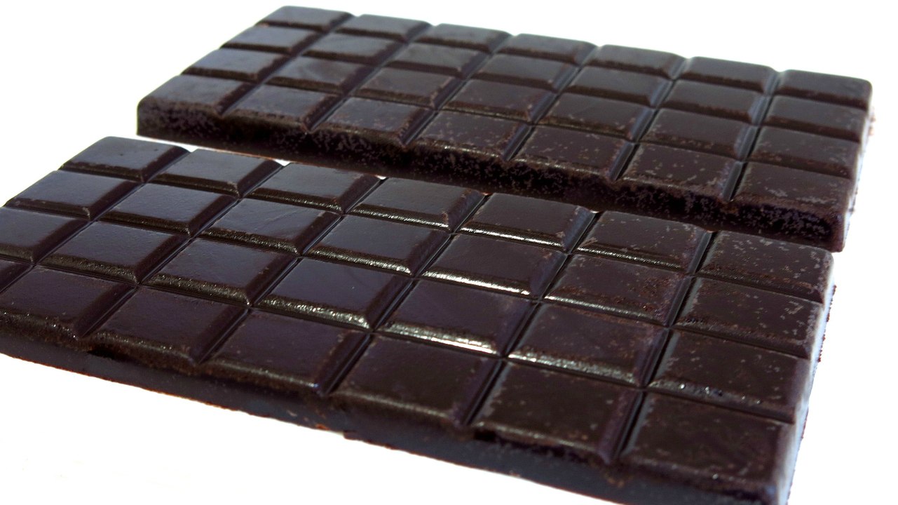 HOW TO MAKE DARK CHOCOLATE