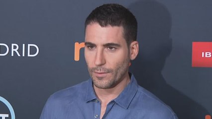 Miguel Ángel Silvestre recibe la nominación de Velvet a Premios Platino