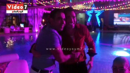 عدوية يشعل  خيمة "مولانا" بمشاركة نجله وأحفاده