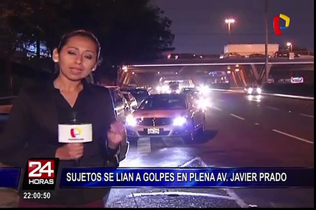 Sujetos se enfrentan a golpes en plena avenida Javier Prado