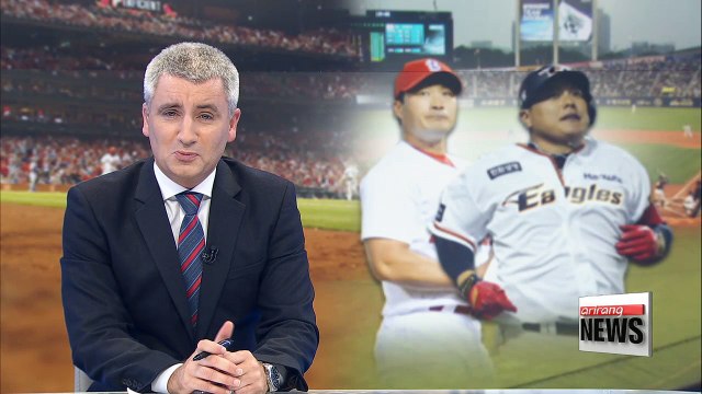 Two South Korean baseball players reach key milestones