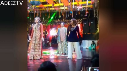 Sanam Chauhdry's Dance at Sidra Batool's wedding