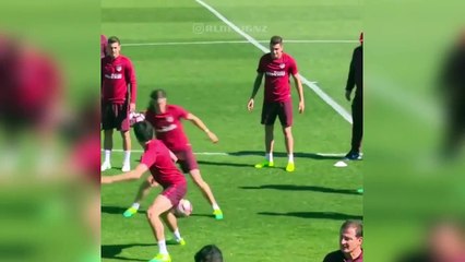 FUNNY SOCCER FOOTBALL VINES 2017 - FAILS, GOALS, SKILLS | #11