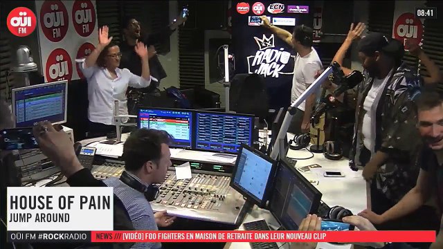 La radio OUI FM en direct vidéo /// La radio s'écoute aussi avec les yeux (3093)