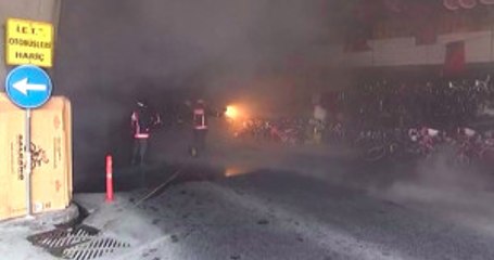 Fatih'teki Bisikletçiler Çarşısında Yangın Çıktı