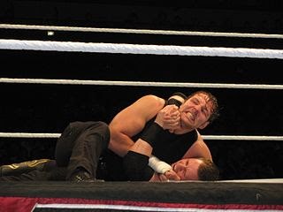 Monday night raw 29: 5:2017 || Tag Team match Dean Ambrose VS Miz ||