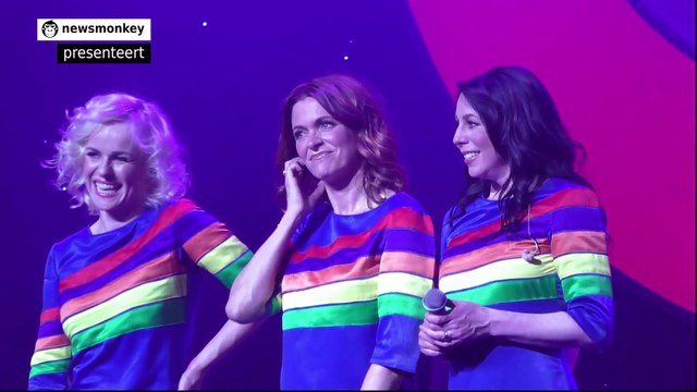 Emo all over da place: adult fans honor THEIR K3 with one last standing ovation
