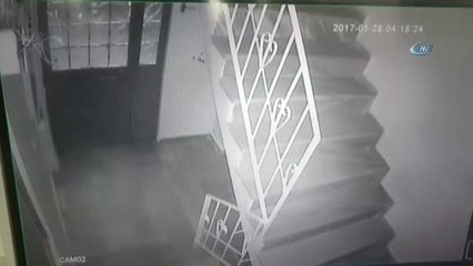 Sahur Vakti Ayakkabı Hırsızlığı Kamerada