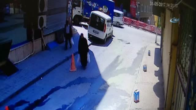 Bağcılar'da Faciadan Dönüldü...aynı Noktada İkinci Kez Doğalgaz Borusu Delindi